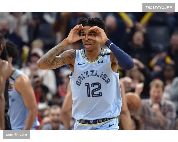 华莱士替补登场火力全开贡献10分助雷霆板凳席展现强大战斗力