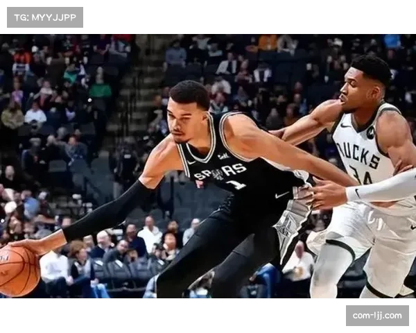 东契奇字母哥文班亚马闪耀赛场 球星个人表现再度主宰比赛走势