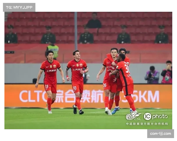 2025赛季回顾：海港实现三连冠，争冠悬念持续至末轮