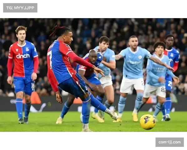 布莱顿与水晶宫比赛因照明故障中断15分钟后恢复